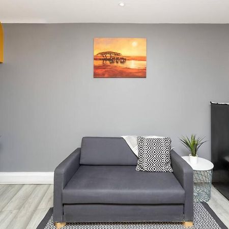 Luxury Living - Lovely 1 Bedroom Apartment 스톡튼온티스 외부 사진