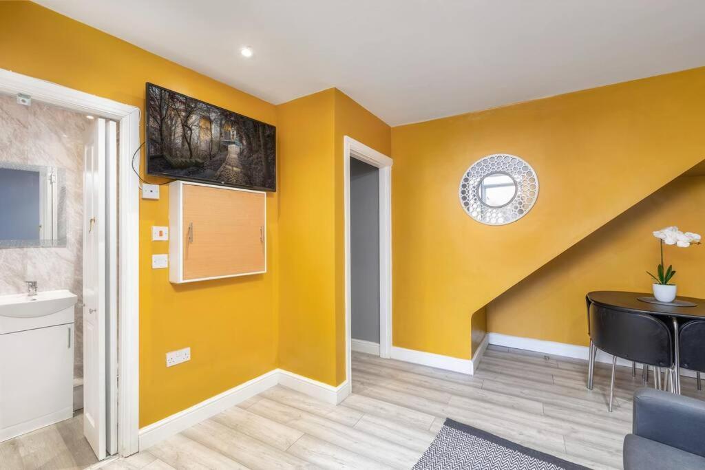 Luxury Living - Lovely 1 Bedroom Apartment 스톡튼온티스 외부 사진